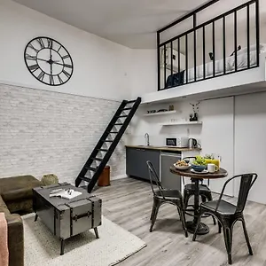  Apartment Modern French Studio In